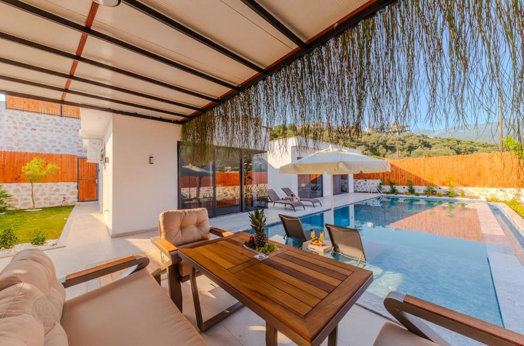 Holidays are the best days, villa vacation is great, Çavdır