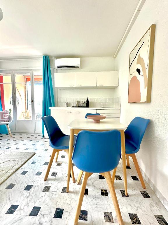 Superbe 4 couchages avec terrasse - Clim - 50m de la mer - 3