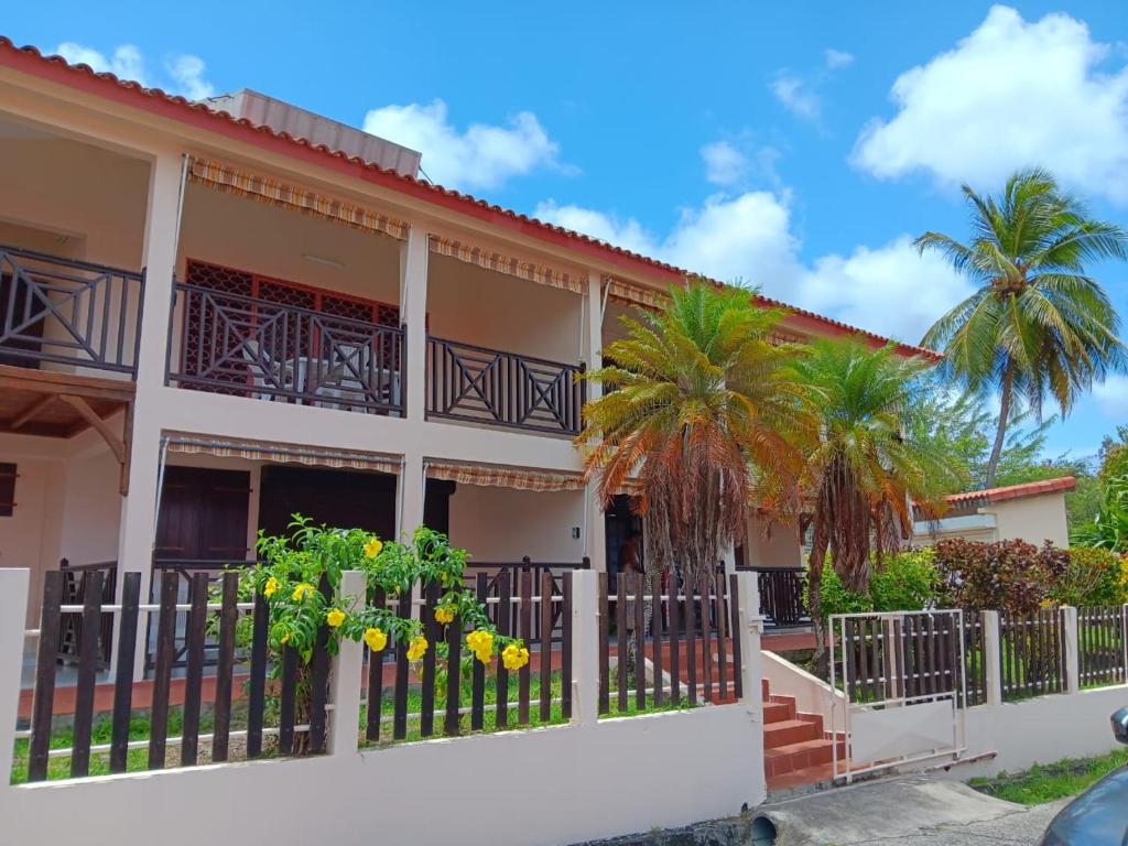 Les coraux arc en ciel Résidence CORAUX F2 meublé à 300m de la plage à Saint Anne, Sainte-Anne