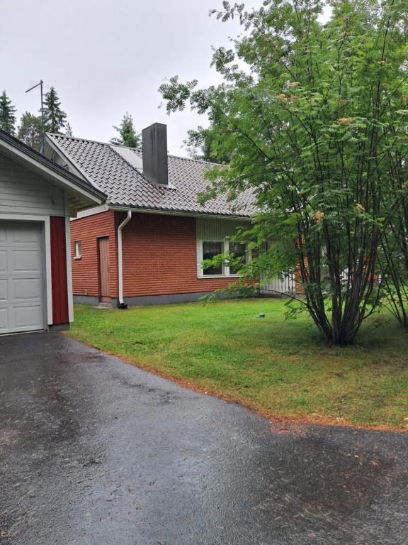 Aalto A - A whole house with 5 bedrooms and a woodburning sauna, Oulu