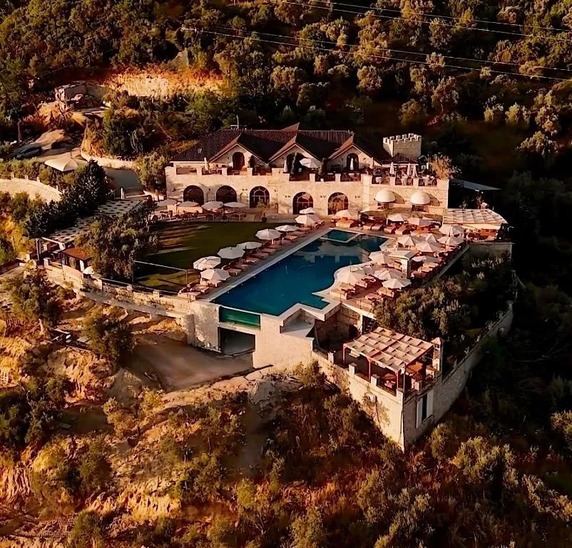 Chateau Fasel, hotel in Tirana