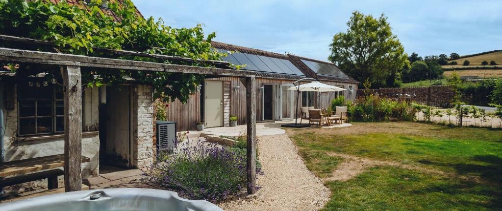 The Cow Byre, Dursley