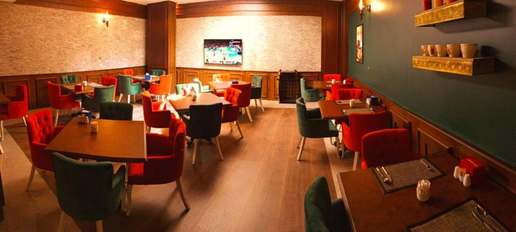 Vendome Hotel photo