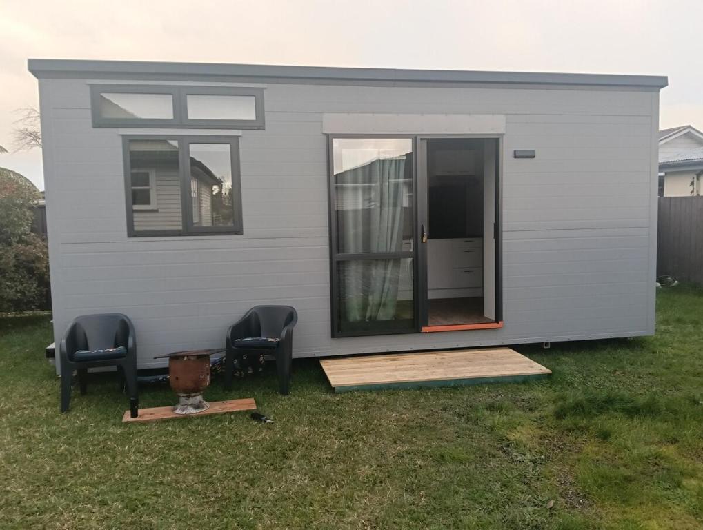 crash pad but homely, Hamilton