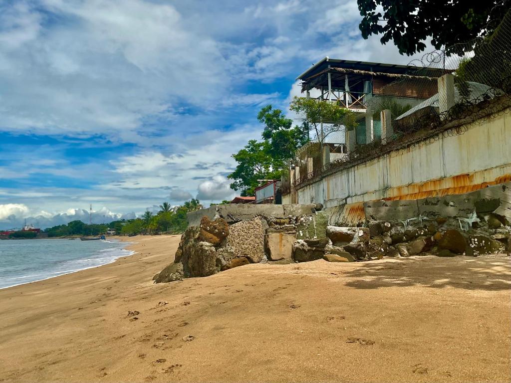 Beachfront building, two-unit House Entire floor, Veracruz