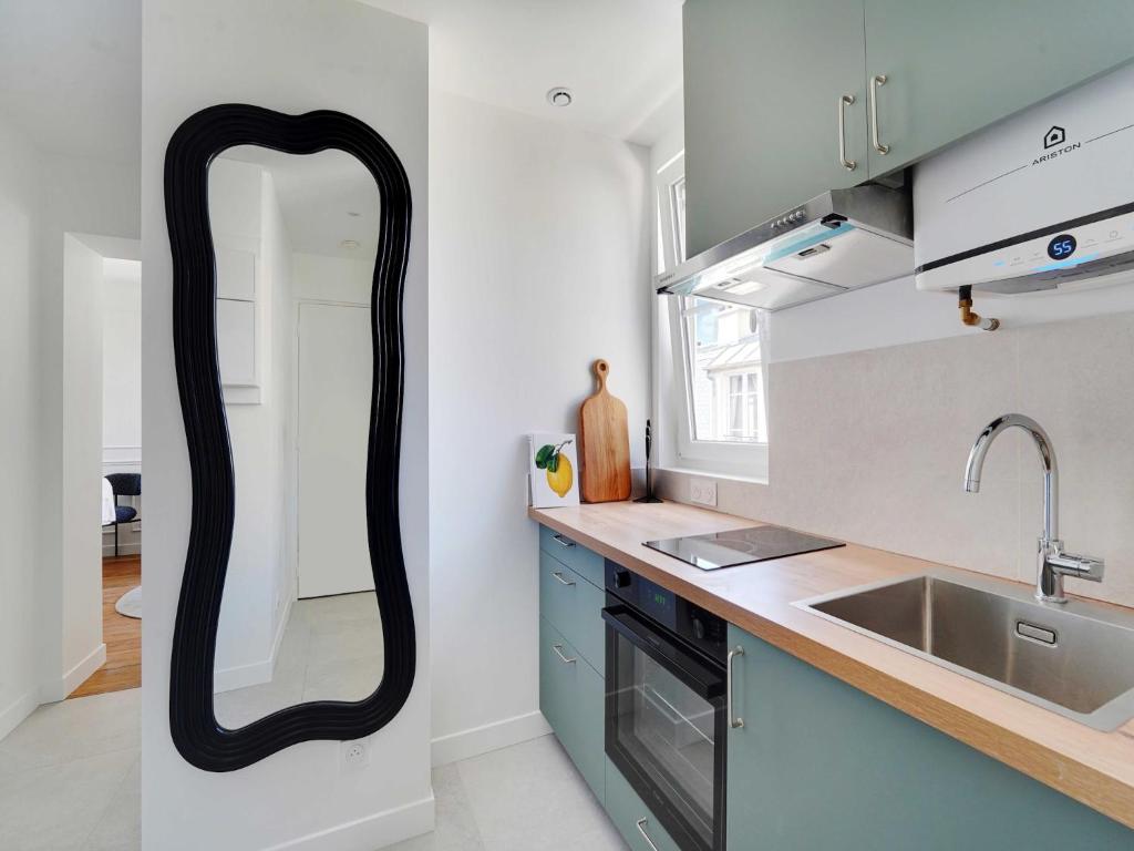 Magnificent apartment- 1BR-4P - Tour-Eiffel - 2