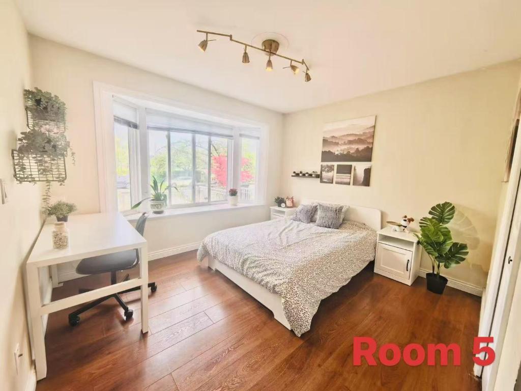 Near SkyTrain & Bus Stop Cozy Private Rooms in Vancouver Shared House, Vancouver