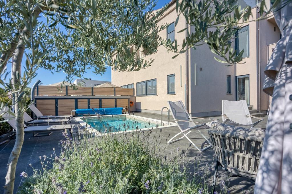 Apartment Abrega with private pool, Vabriga