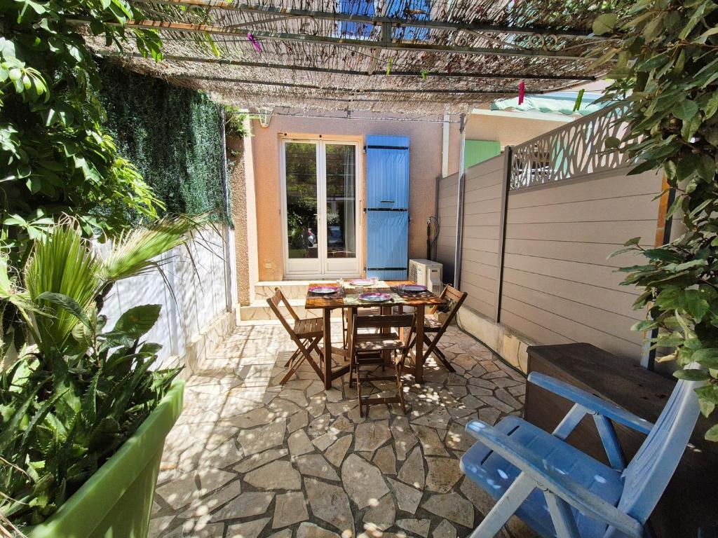 T2 duplex dans résidence sécurisée, parking privé, piscine, climatisation, internet - 5