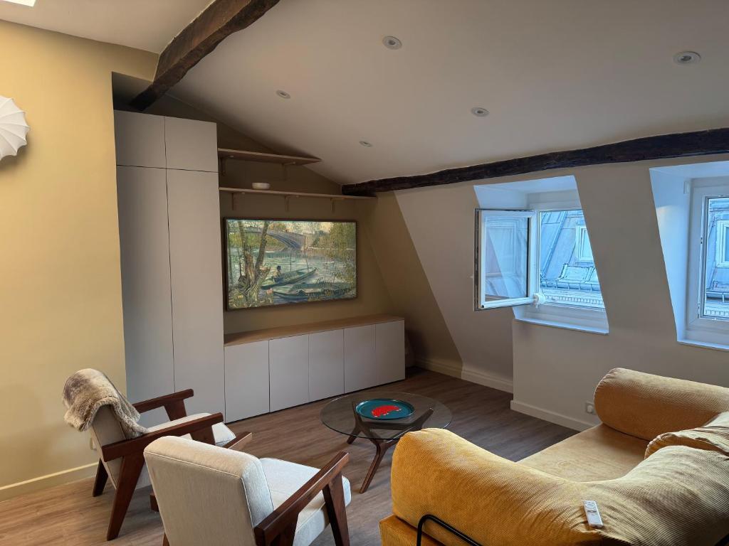 70 m2, Renovated, Perfect Location in central Paris - 5