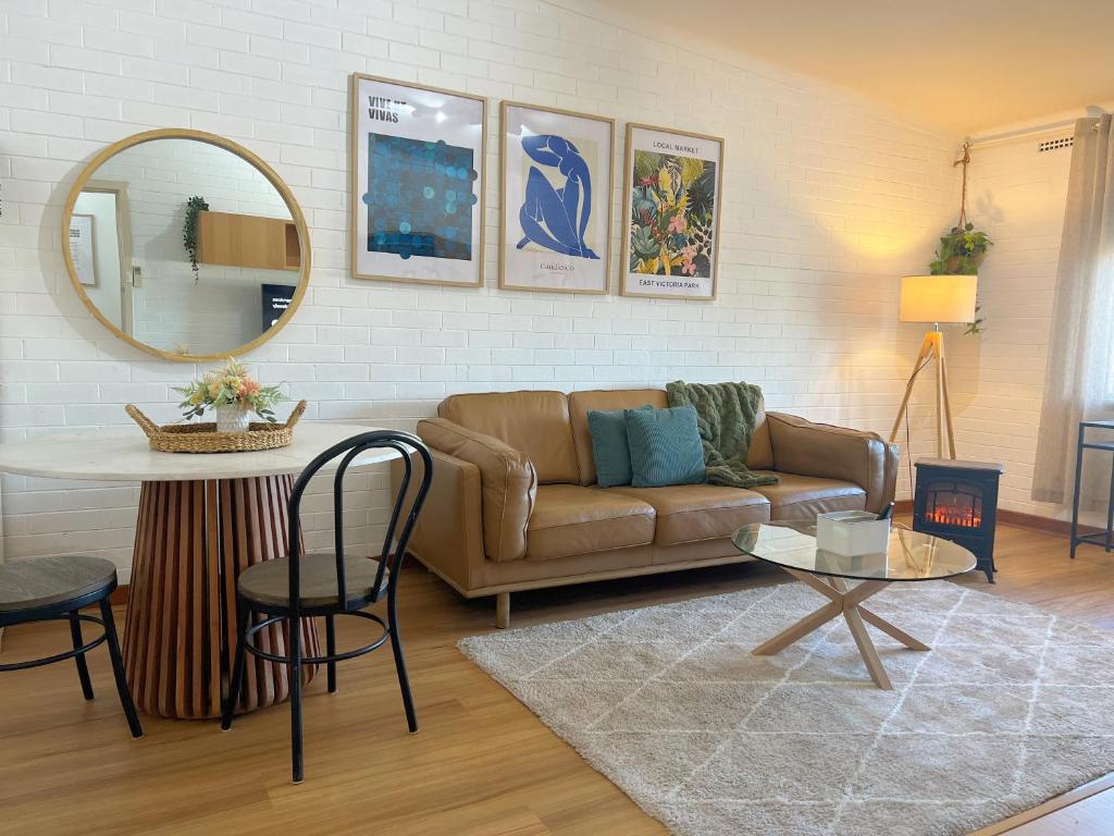 Humble & Cosy, in the Heart of East Vic Park, Perth