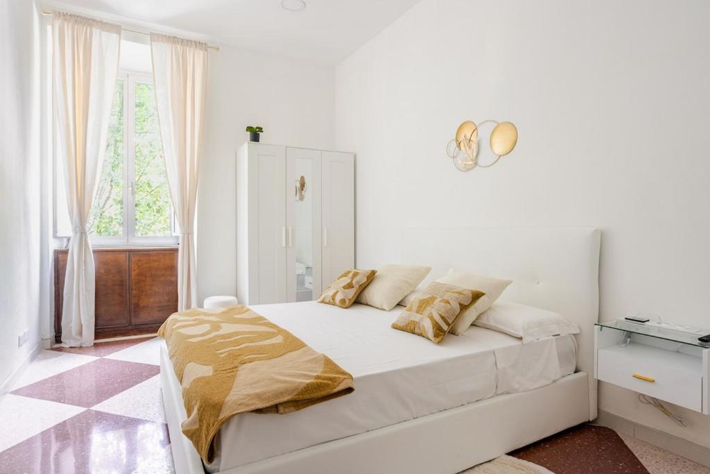 Vatican Area Stylish 2BR Fast WiFi & AC - 2