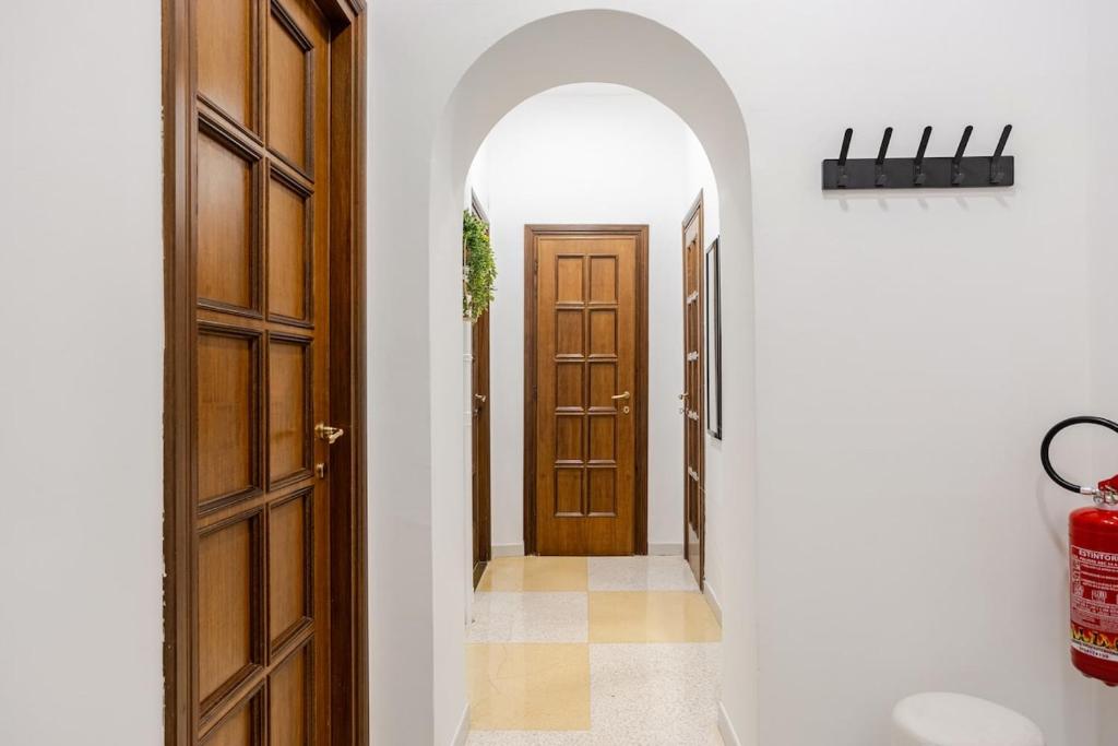 Vatican Area Stylish 2BR Fast WiFi & AC - 4