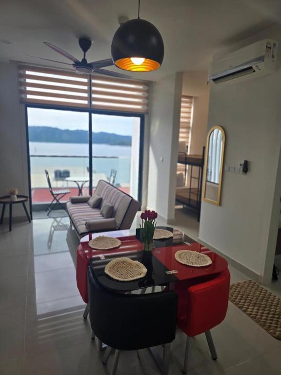 The shore by seffa, Kota Kinabalu