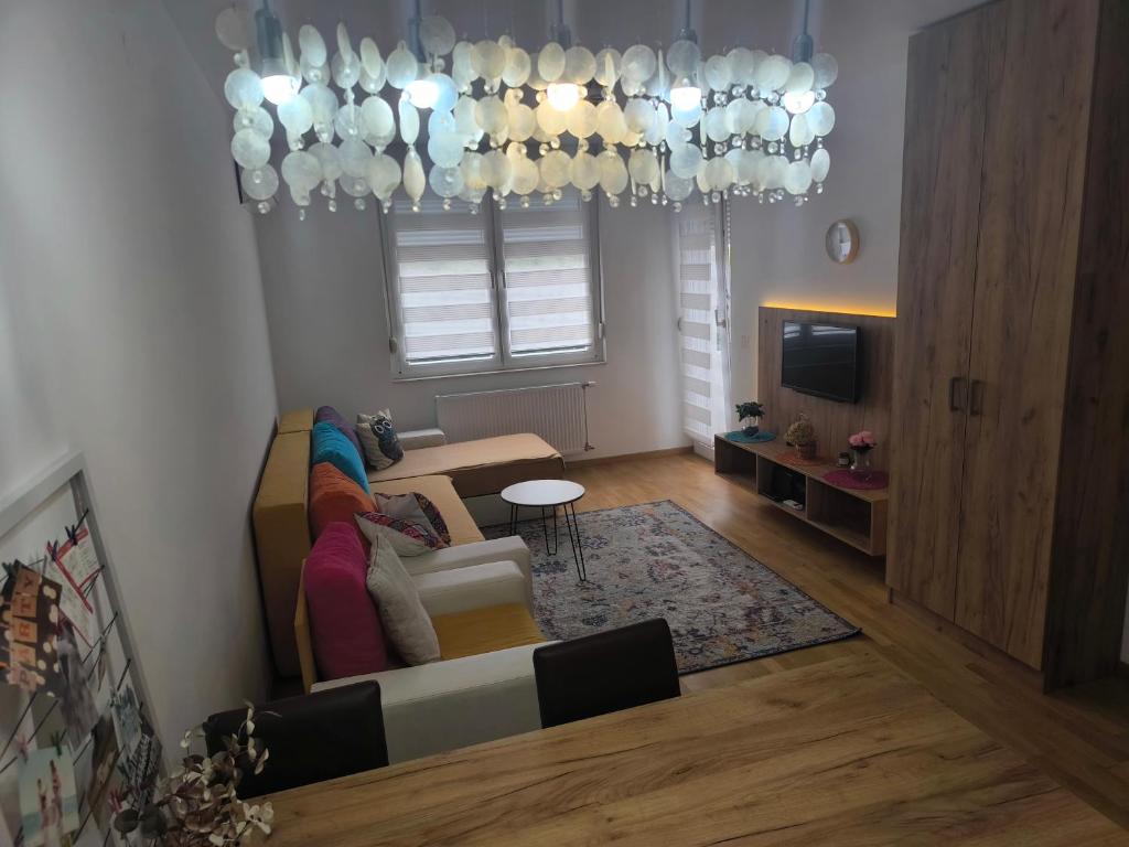Riverside Ferona apartment with garage - 3