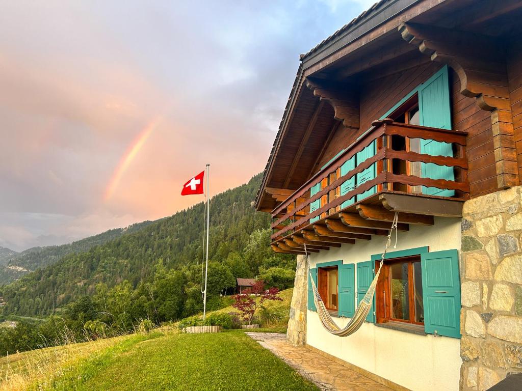 Chalet l'Aiglon Valais - Vue, Confort, Jacuzzi, Grône