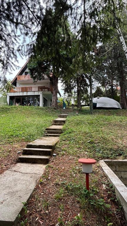 Avaluna 6 osobe max - shower outside tus spolja, Vrčin