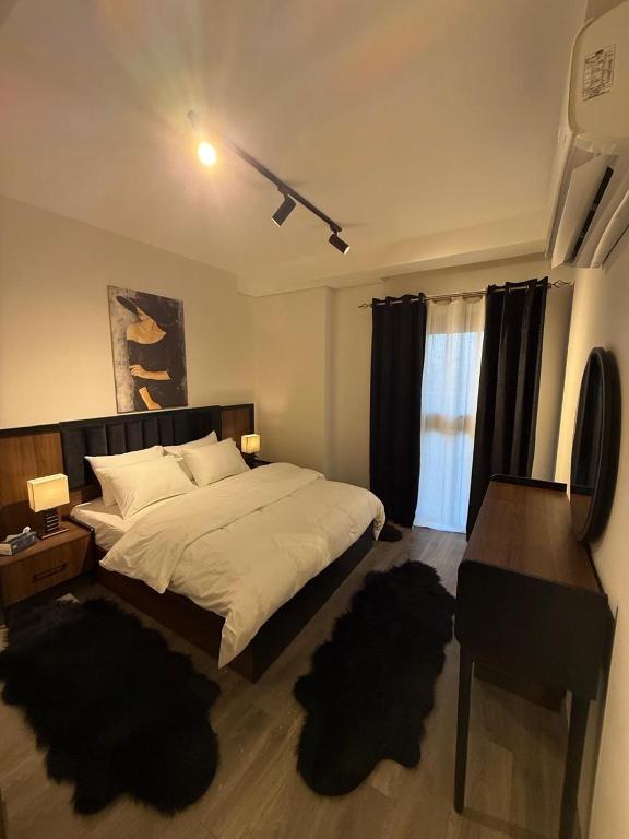 Zed west compound, Sheikh Zayed