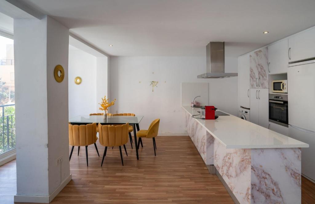 Chic spacious central apartment - 2