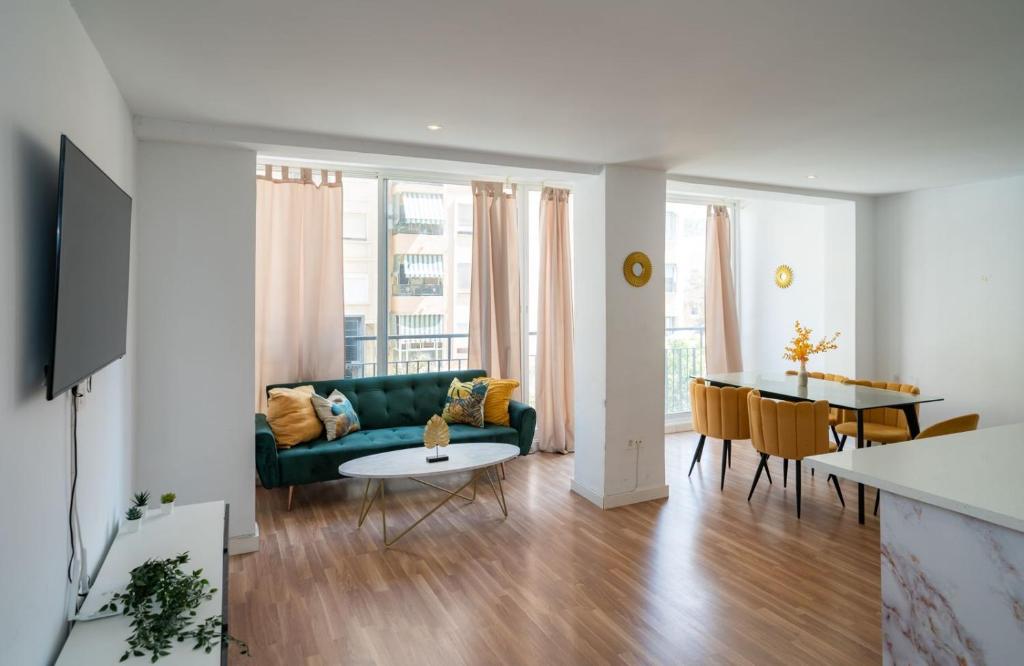 Chic spacious central apartment - 5