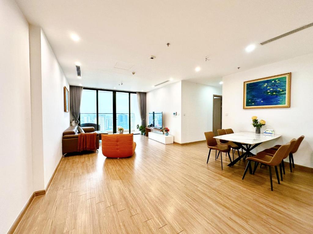 3. 럭셔리 아파트 ..