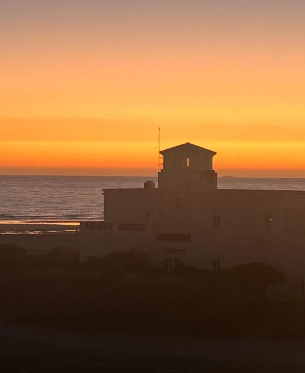 Appartement vue sur mer et piscine, Al Houara