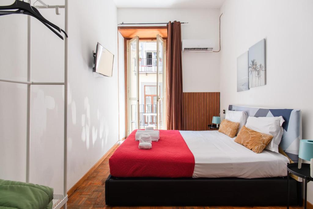 Inside Chiaia Rooms - 4