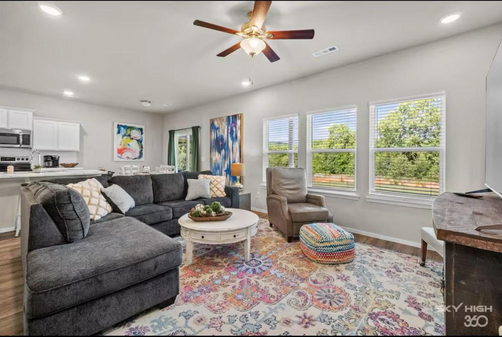 The Bird House, Fayetteville