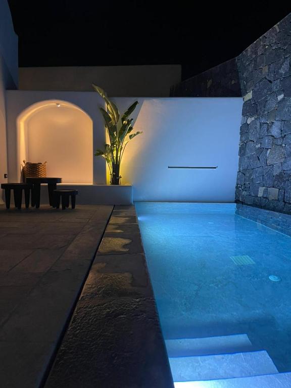 Koniko Santorini Private Pool Villas, Santorini