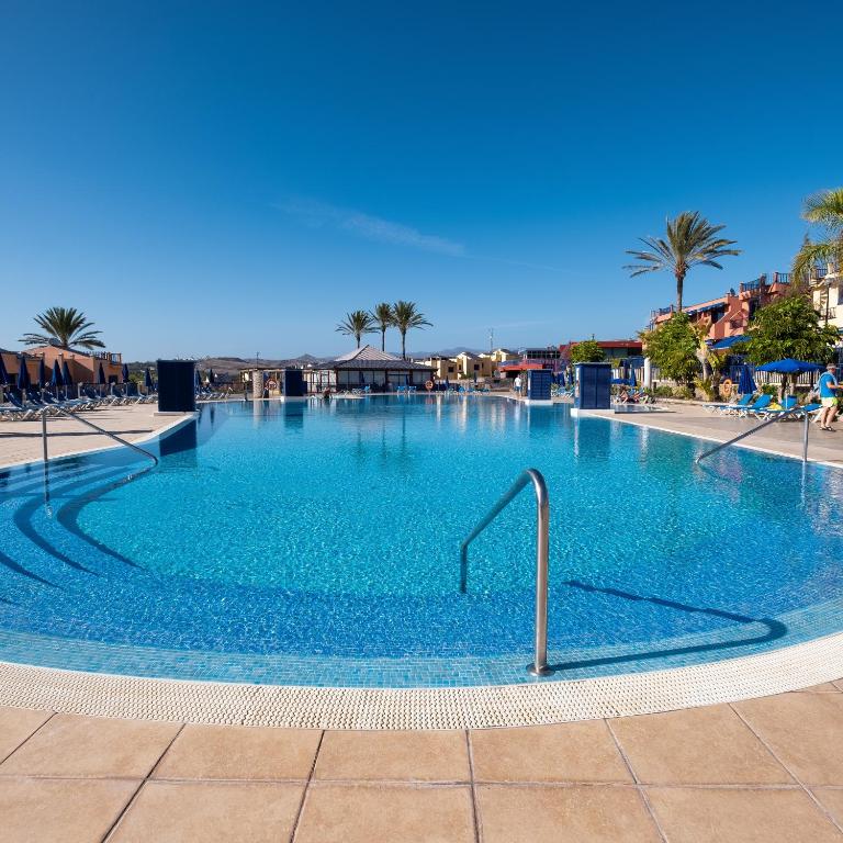 Golf and Beach Retreat in Maspalomas - 2