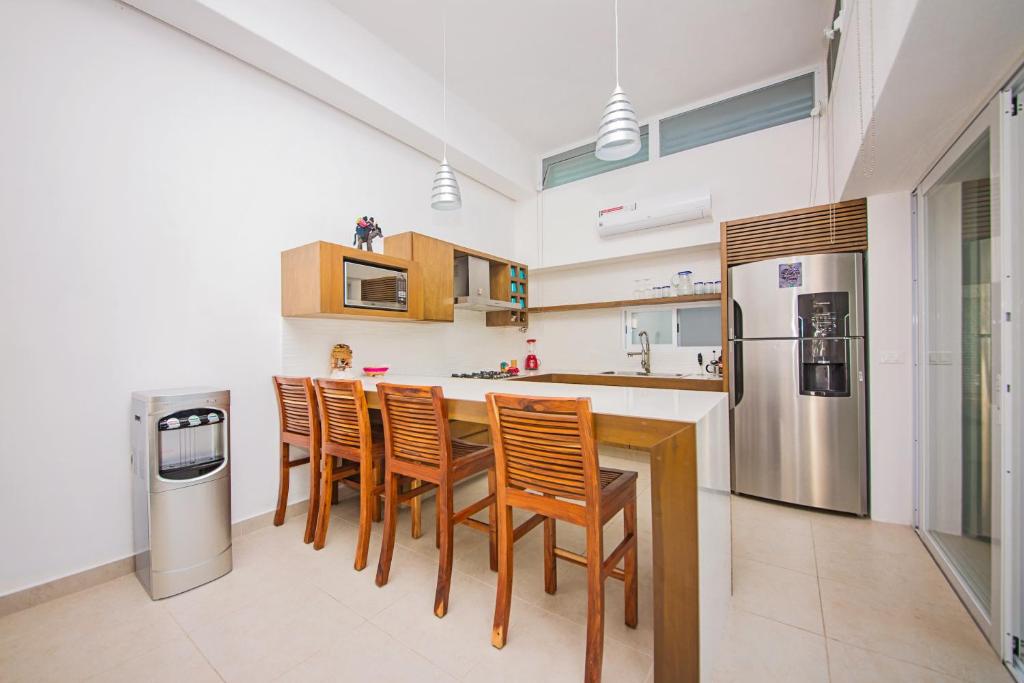Casa Privada, Piscina Privada, 3 Cuadras Malecón - 2