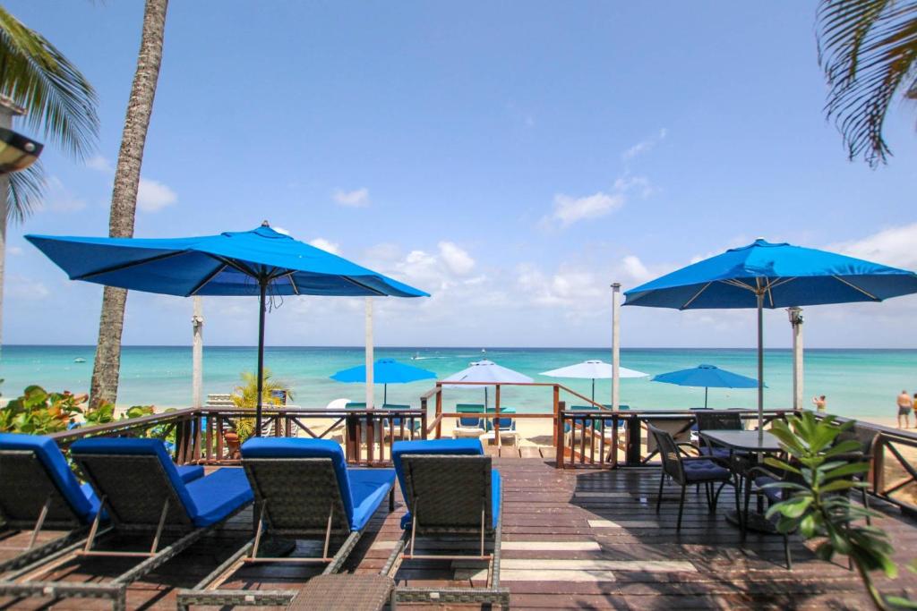 Bora Bora Lower apts, Saint James