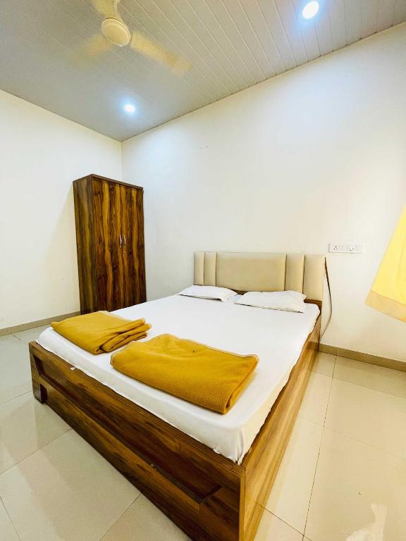 Hotel Amit Cafe and Lodging Bhimashankar, Ghod