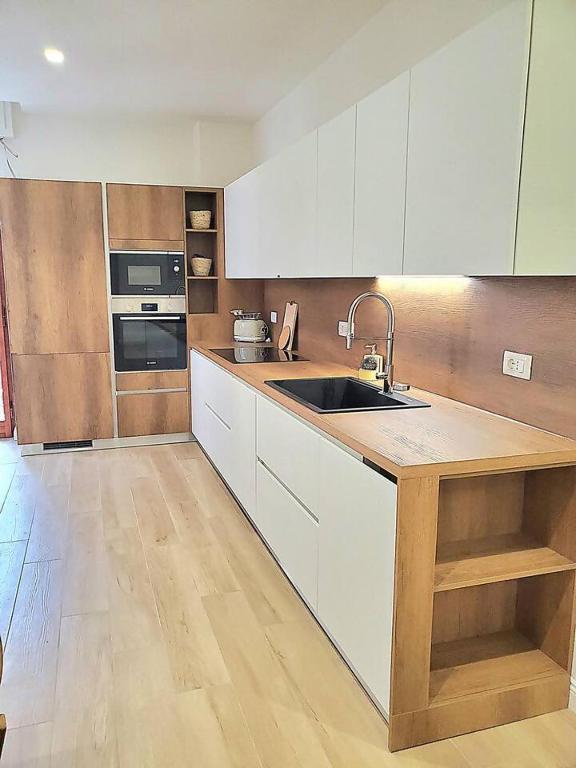 Appartamento di lusso con 3 camere da letto - 1