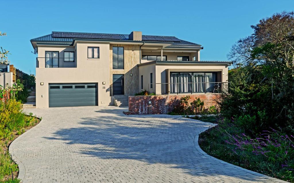 Cola Beach Serenity, Sedgefield