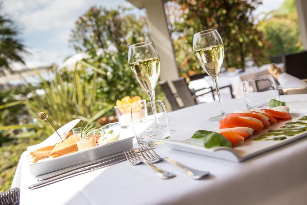 Palace Hotel Desenzano — Restaurant & bars in Desenzano del Garda, Lombardy