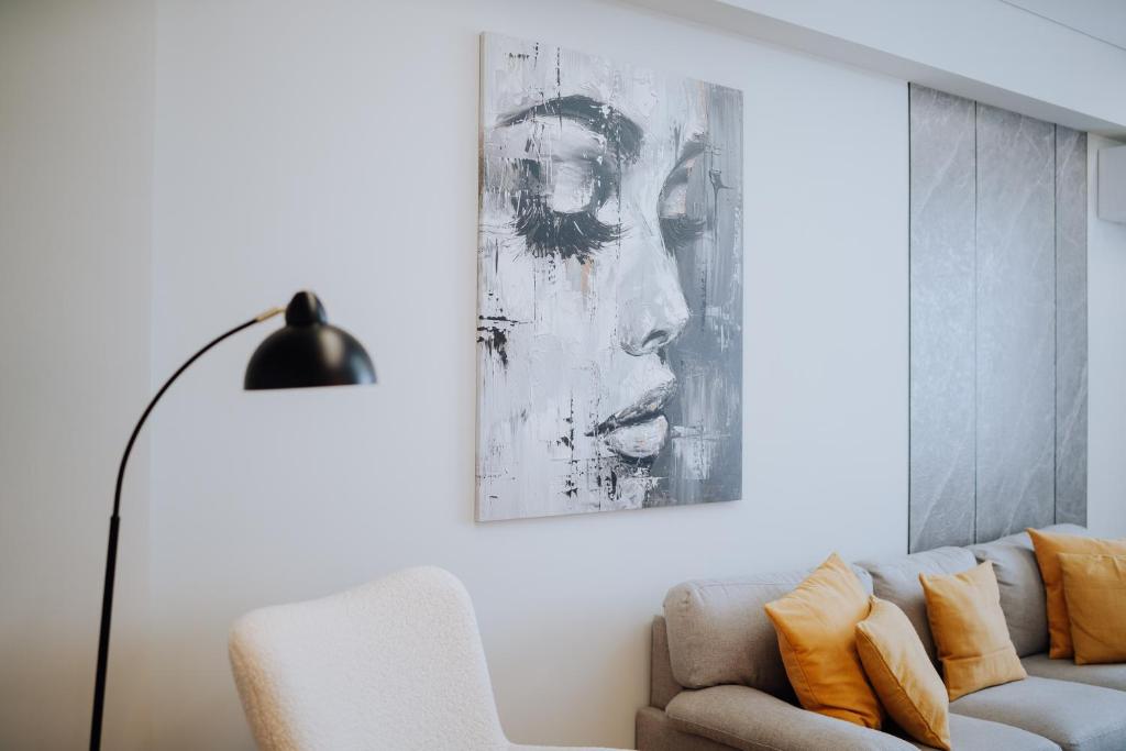 Fully equipped 1BR by Monuments & Shopping Spots, Kišiněv