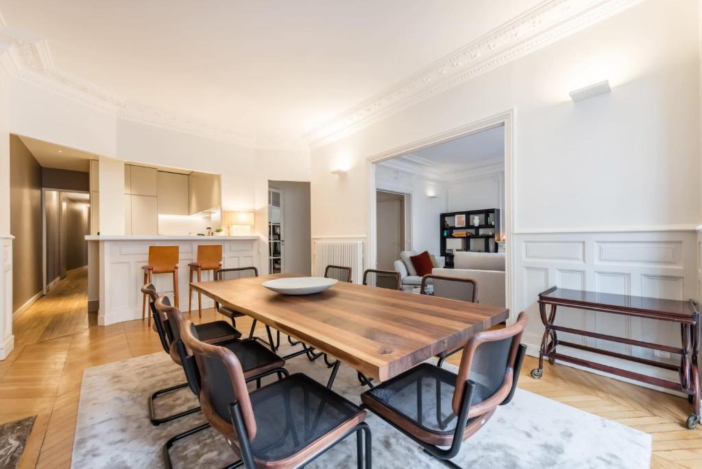 Four Saint Germain - Elegant & Spacious 3 BDR Apartment in the Heart of Saint Germain - 3