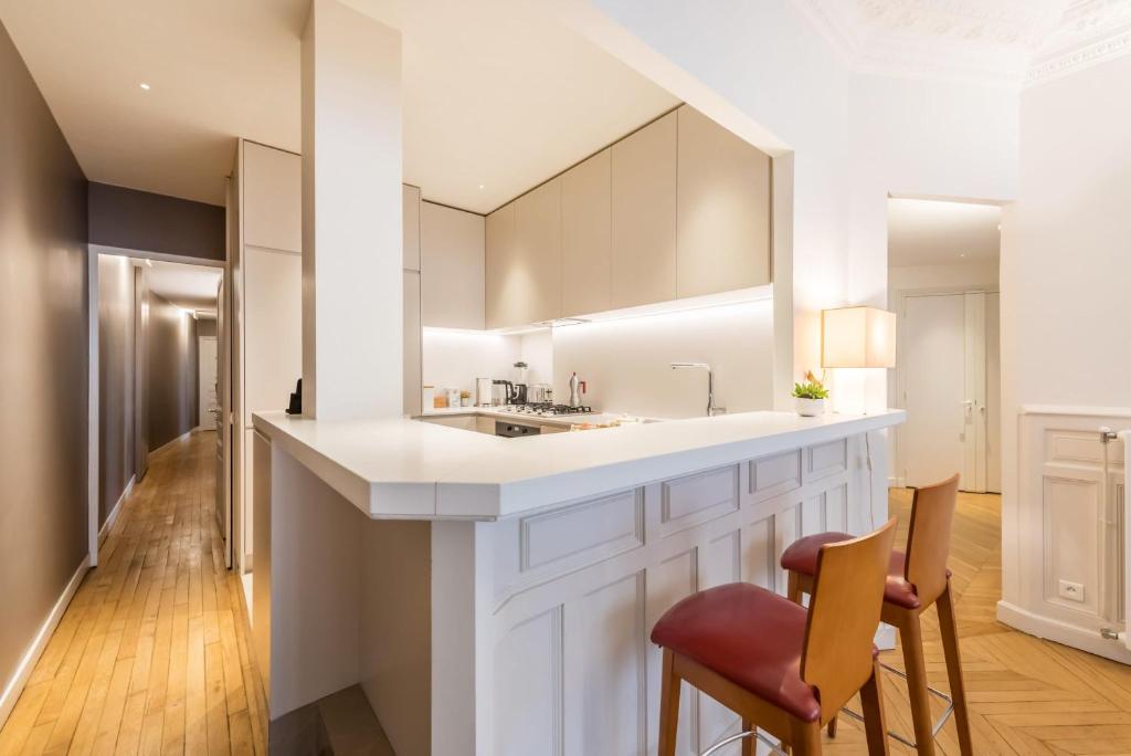 Four Saint Germain - Elegant & Spacious 3 BDR Apartment in the Heart of Saint Germain - 4