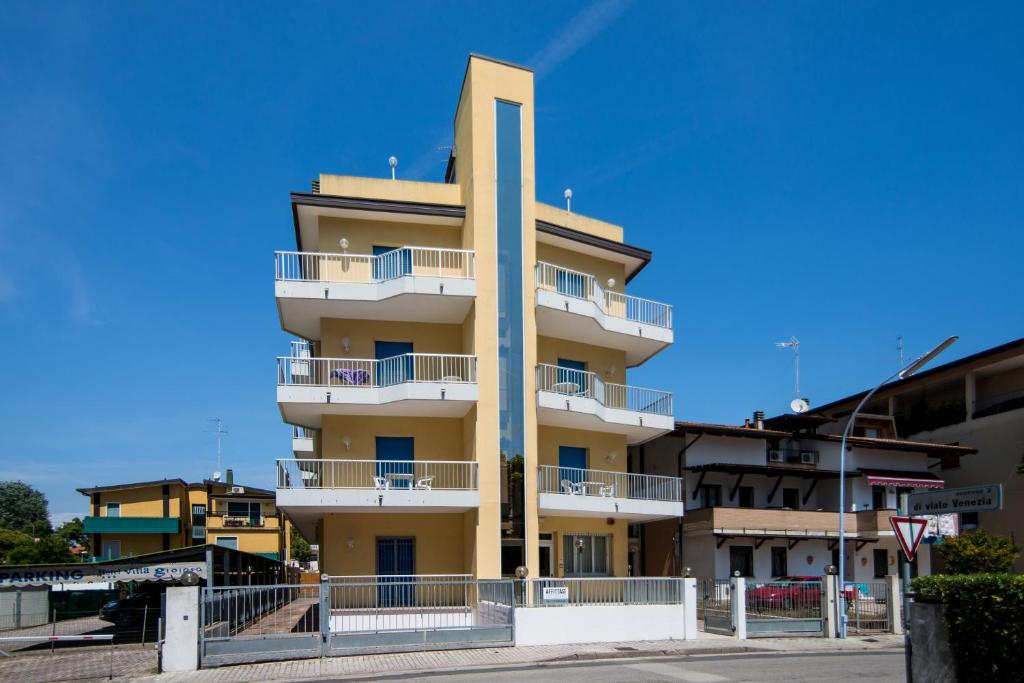 Lido di Jesolo Apartments for Rent, Italy price from 4 of