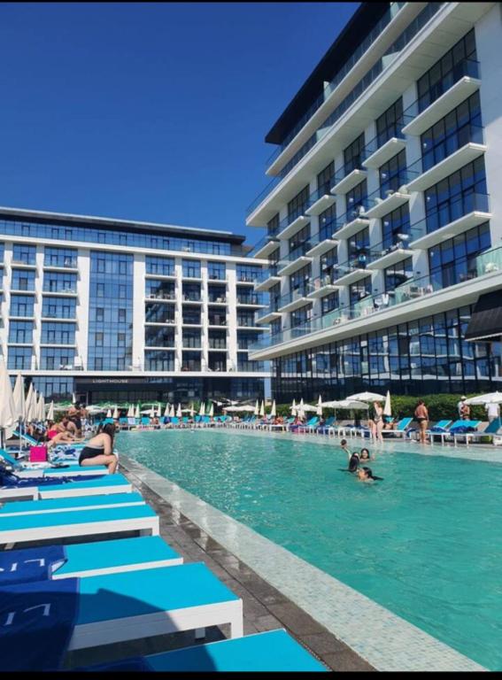 Sea Breeze Lighthouse 3, Baku