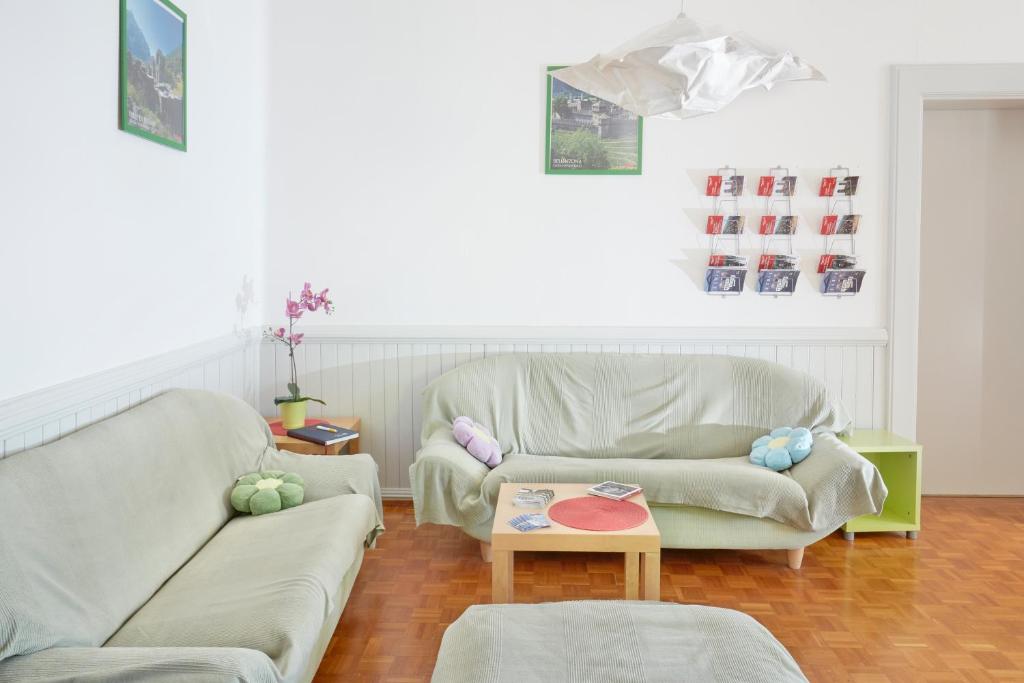 Shared lounge/TV area