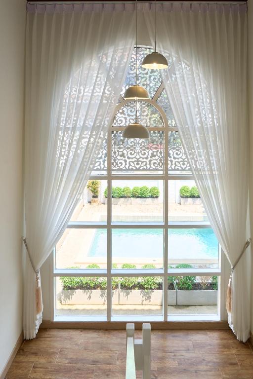 Luxury Pool Villa in the Heart of the Chiang Mai