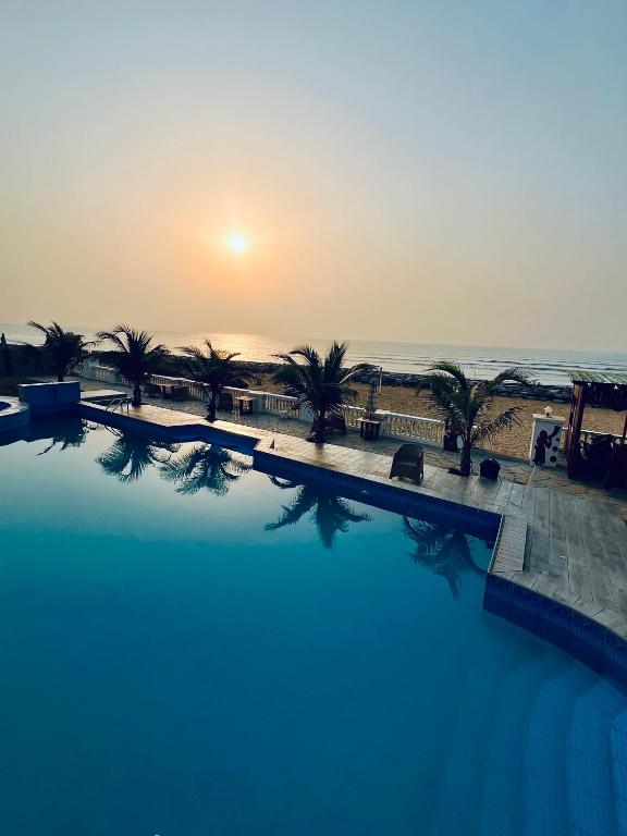 Coconut Pointe Villa & Beach Resort, Prampram