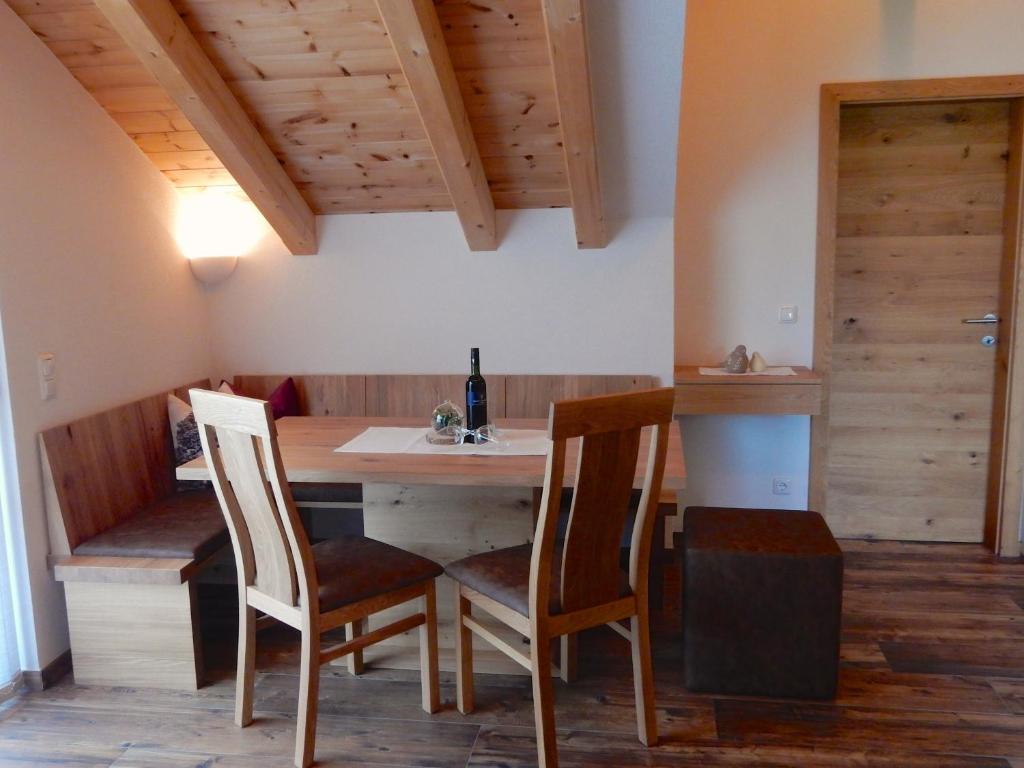 Ferienwohnung Kirchschlager Zirbenholz & ruhige Lage im Ausseerland - 5