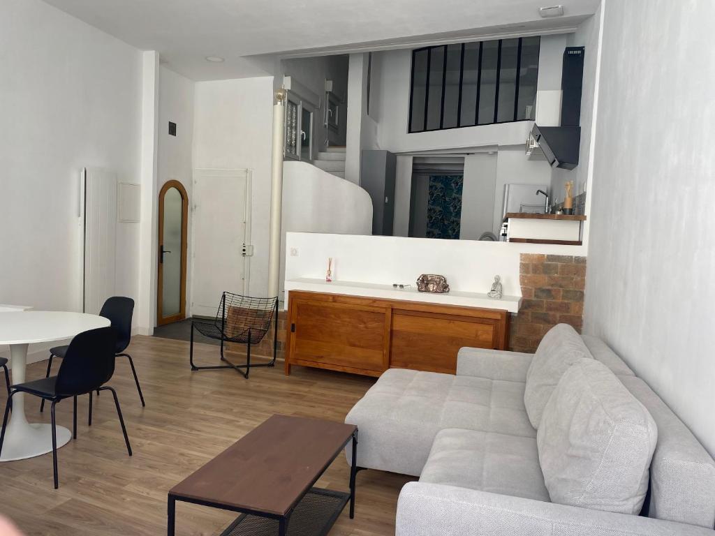 Appartement rénové plein centre - 1