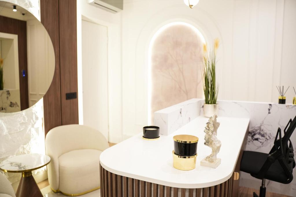 Heaven Luxury Suites - 3