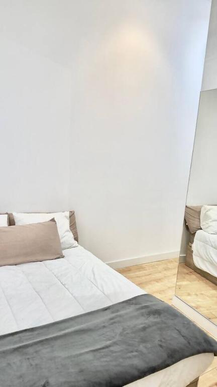 Habitación Plaza Zerolo E - 1
