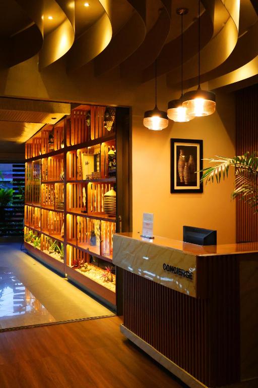 URBAN PARK SUITES HOTEL