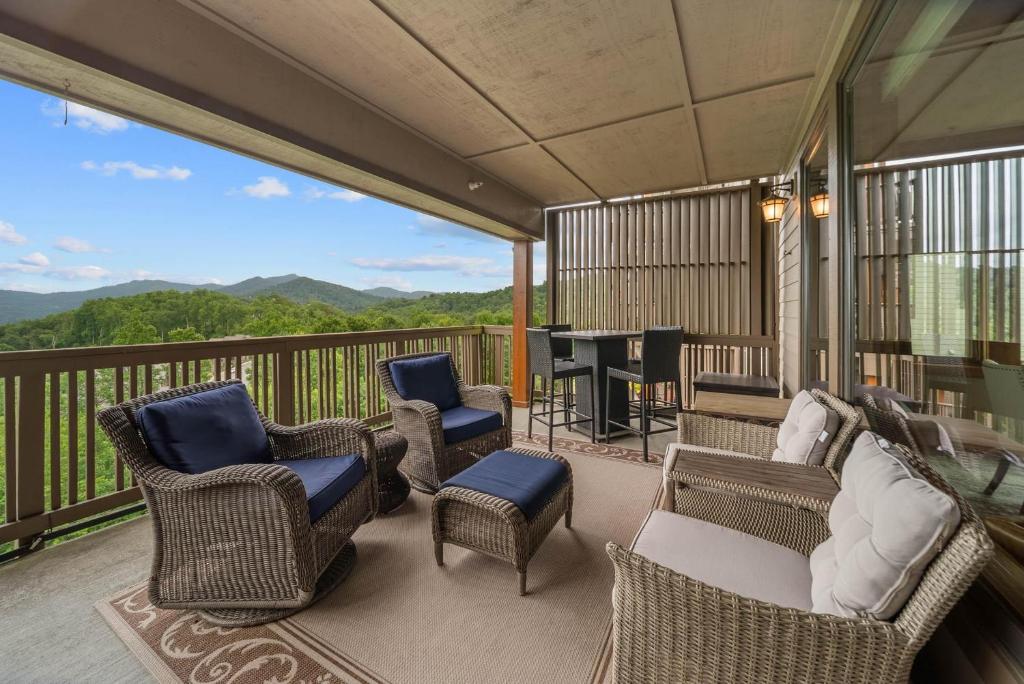 Endless Grandfather View at Echota, Valle Crucis